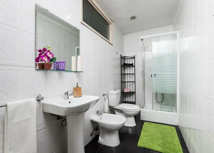 Metro Casa Musica And Apartman Porto