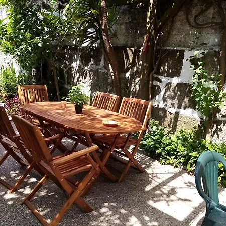 아파트 Metro Casa Musica And *