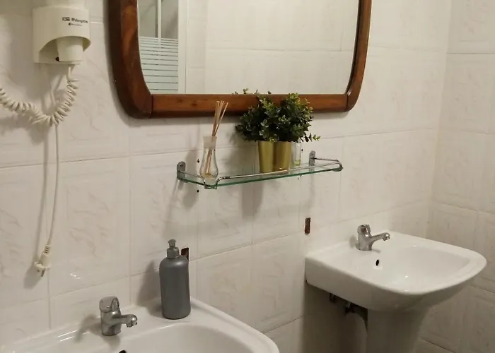 Metro Casa Musica And *